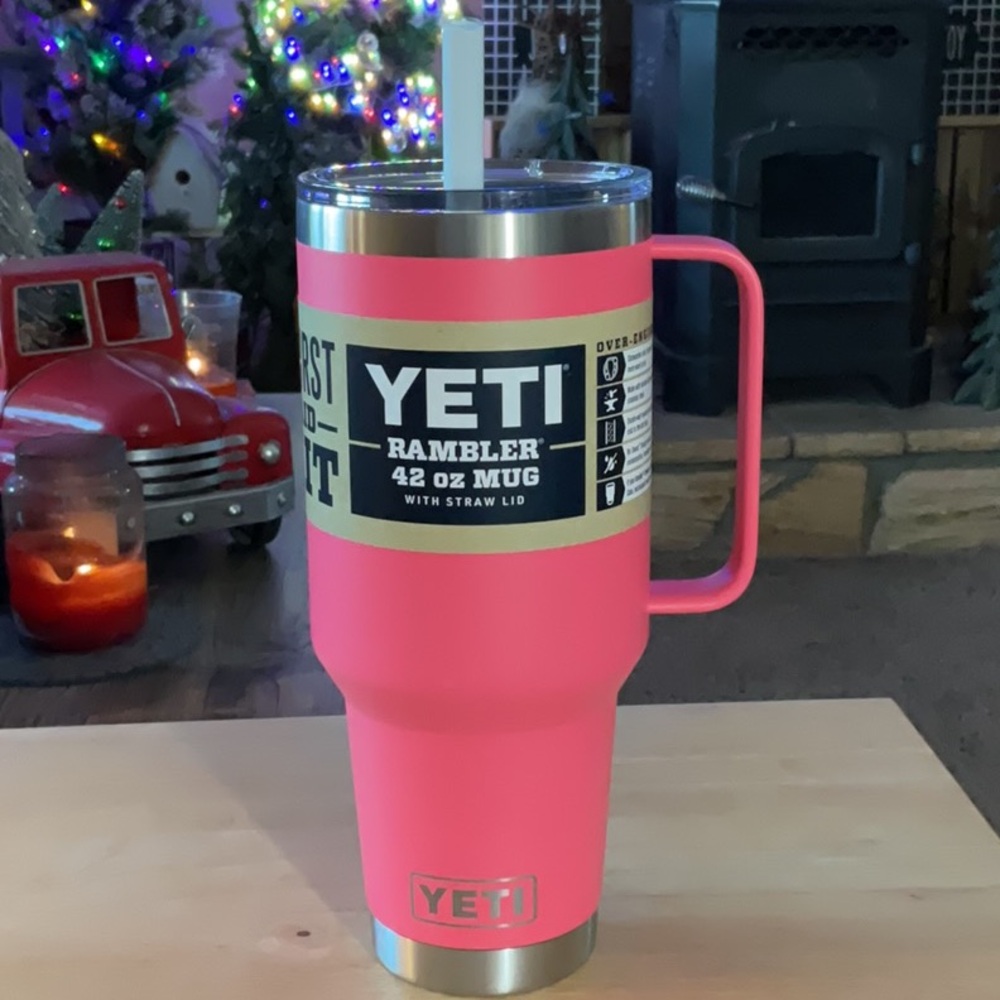 Yeti Rambler 42oz Mug with Straw Brand New